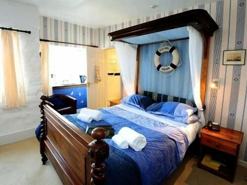 Фото The Driftwood Spars