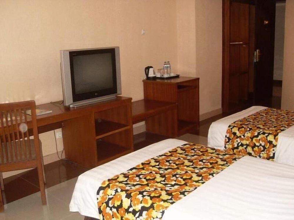 Фото Hotel Oval Surabaya