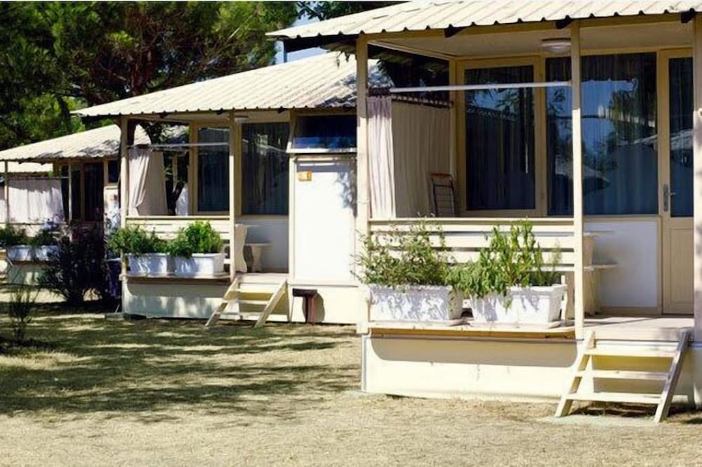 Фото Malibu Beach Camping Village