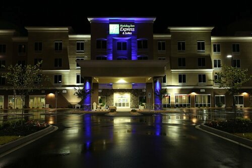 Гостиница Holiday Inn Express Hotel & Suites Goldsboro - Base Area, an Ihg Hotel