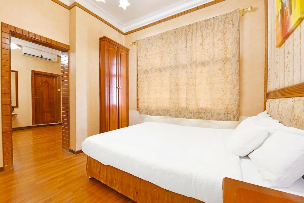 Фото Oyo 125 Moon Plaza Hotel