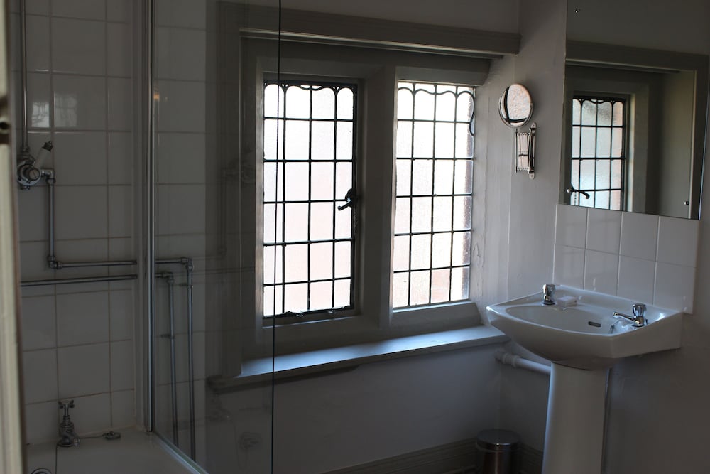 Фото Thornton Manor Estates