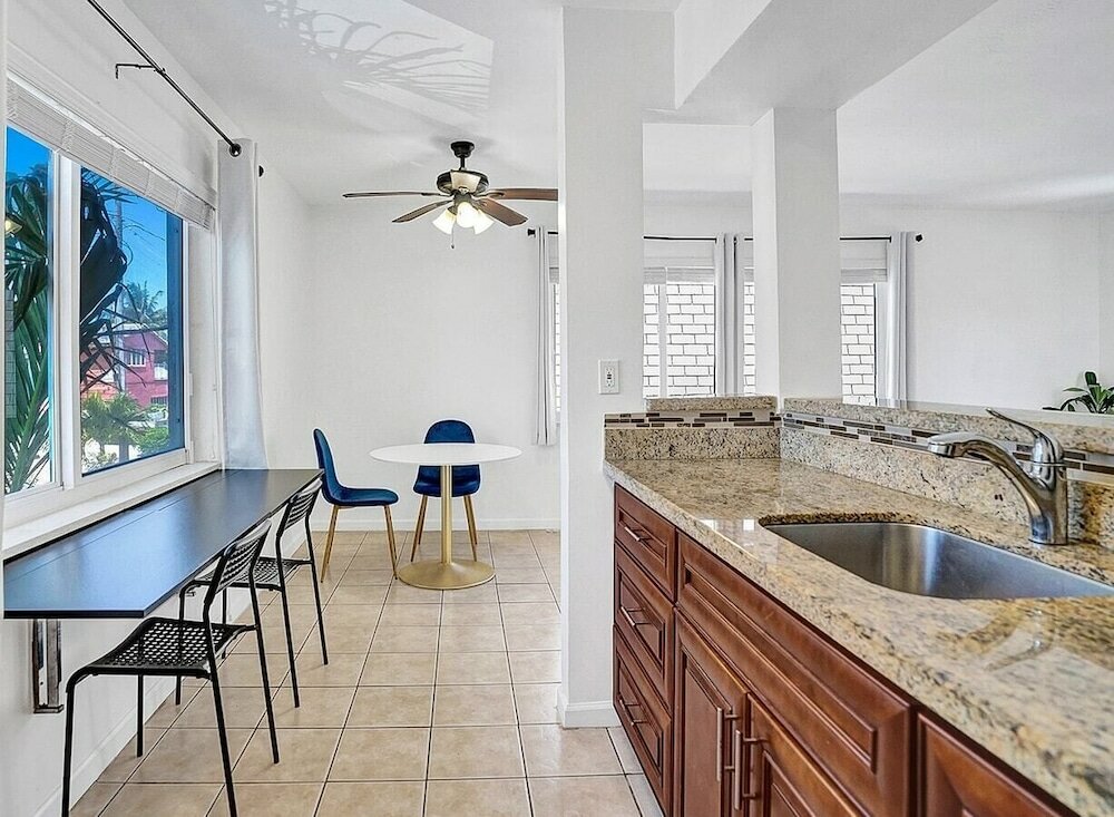 Фото Dania Beach Christmas Getaway Museums Pool