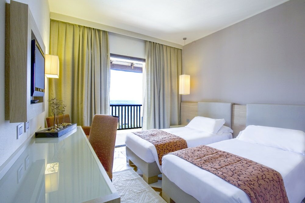 Фото Hotel Calabona