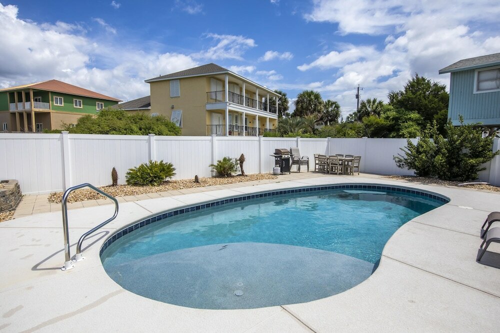 Фото Breezy Blue Cottage