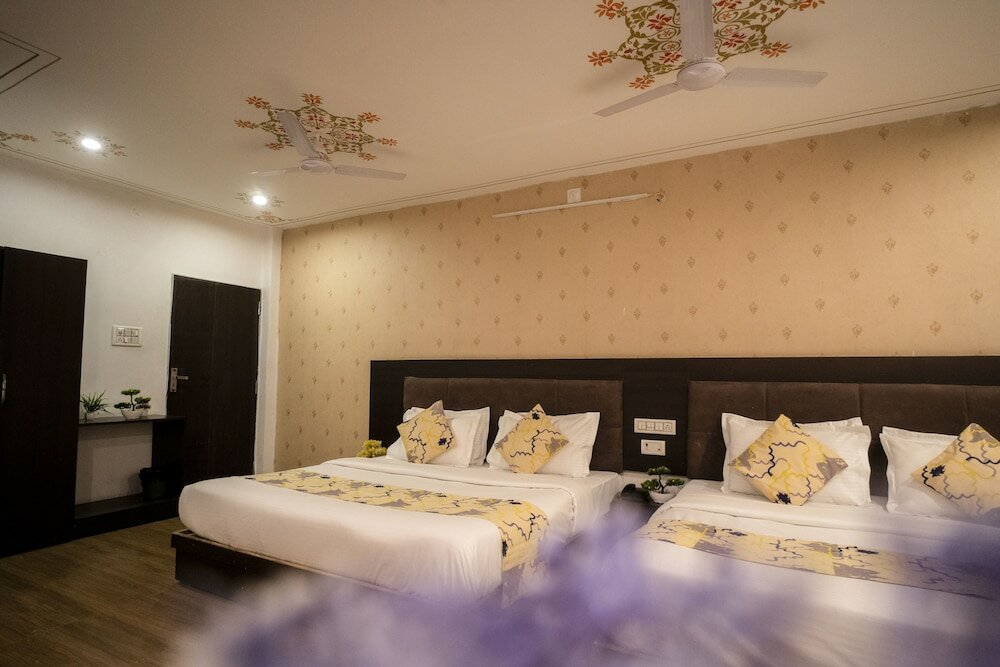 Фото Tripli Hotels Arunoday Palace