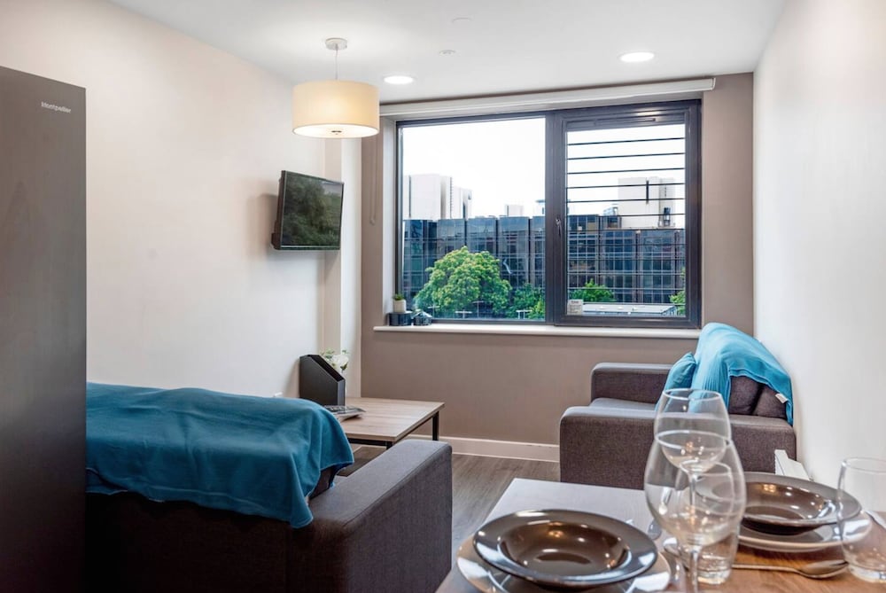 Фото Ensuite Rooms and Studios in Portsmouth