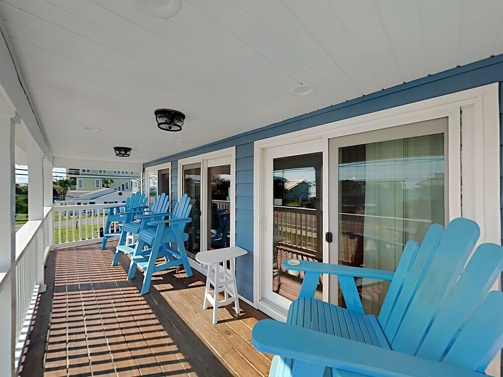 Фото Breezy Blue Cottage