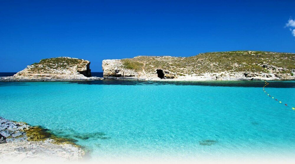 Фото Magical Rooftop Penthouse, Best Location In Sliema