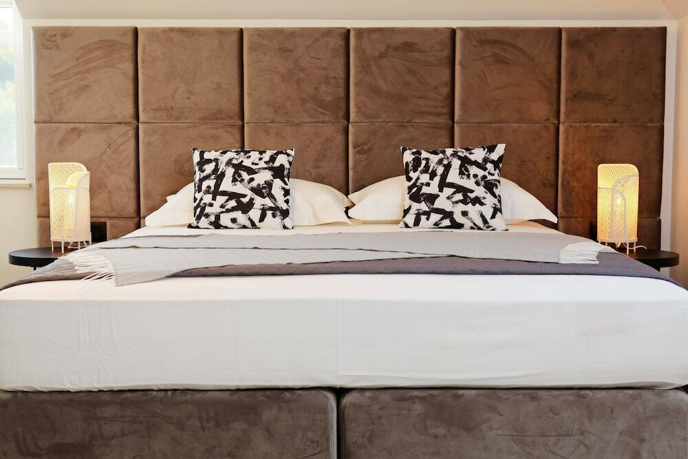 Фото Beachfront villa Senses for 12 in Milna