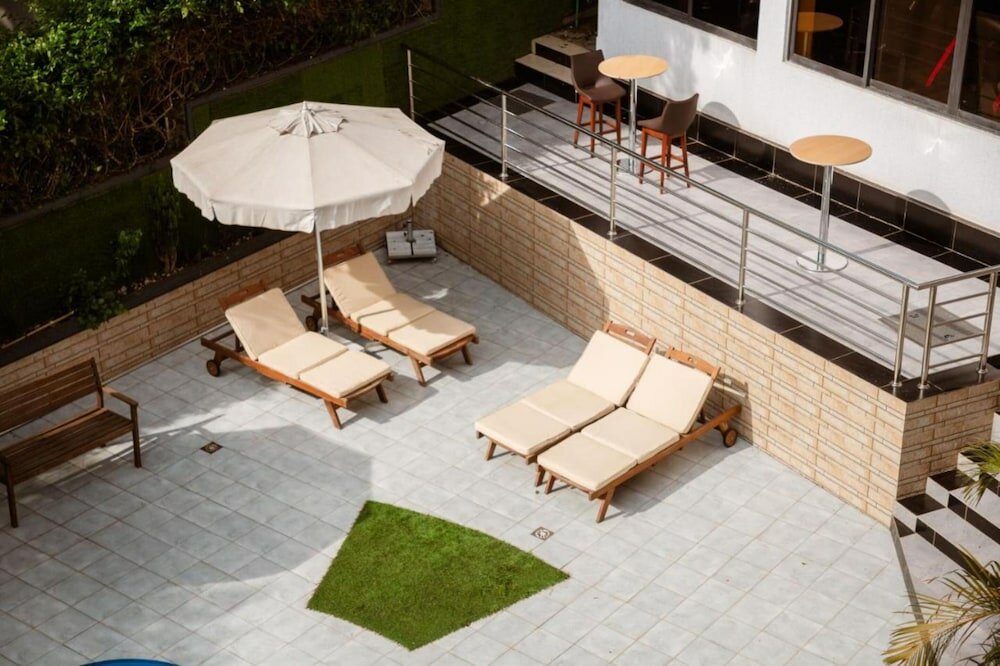 Фото Ndaru Luxury Suites