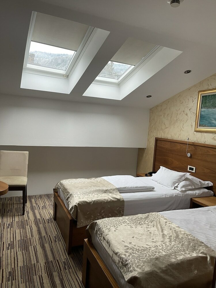 Фото Hotel Bistrik City Center