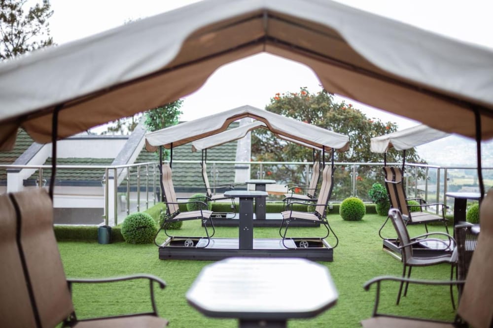 Фото Ndaru Luxury Suites