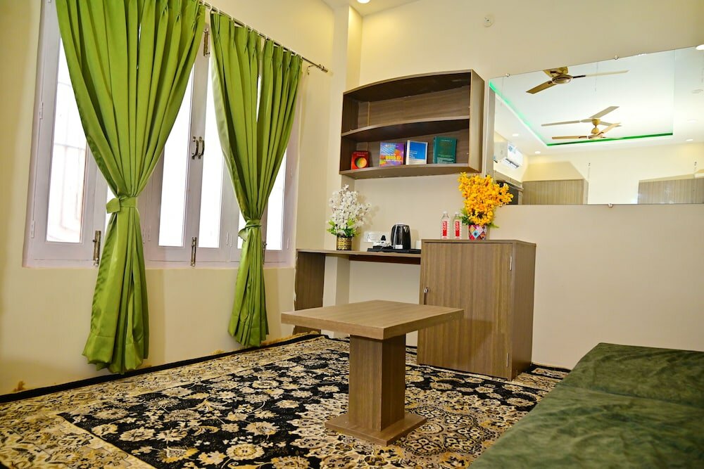 Фото Bluebells Varanasi