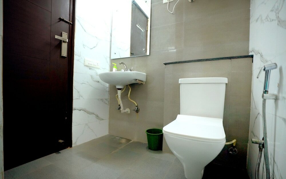 Фото Gupta Residency