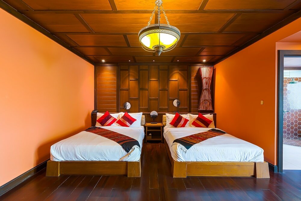 Фото Luxury Mansion 6 Br on Golf Course Jb