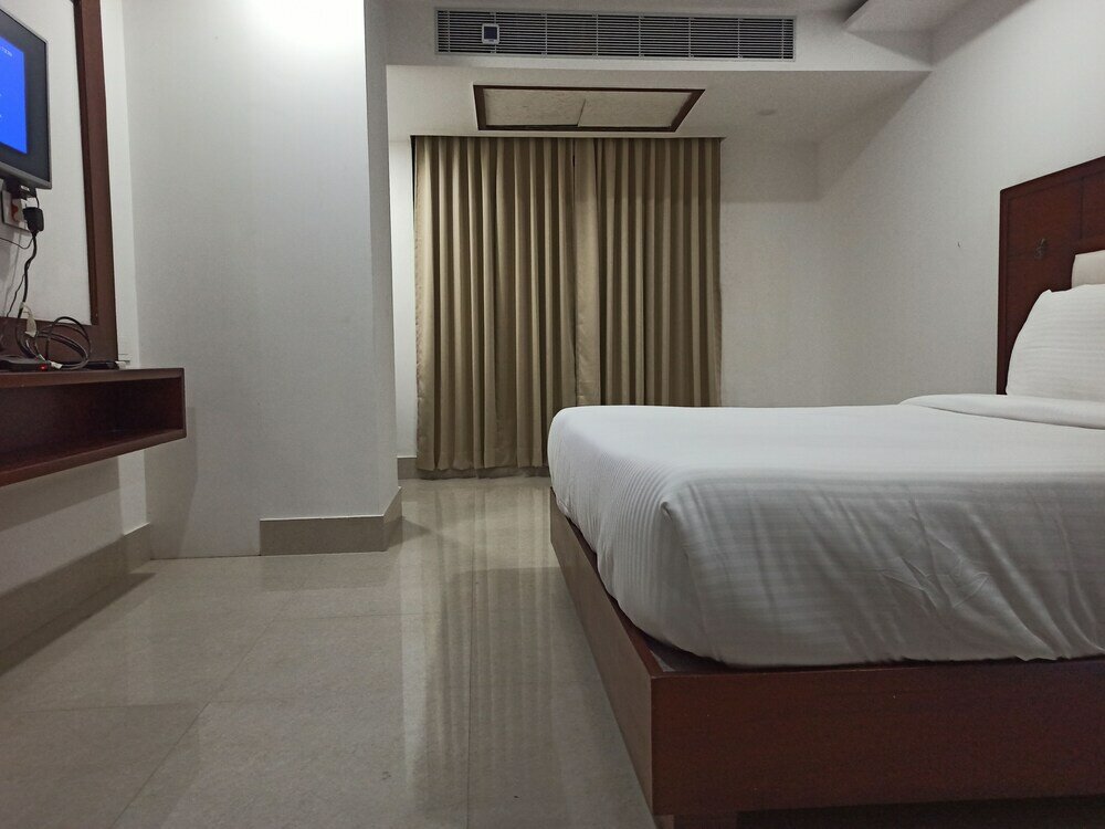 Фото Hotel Autumn Crocus - A Boutique Hotel