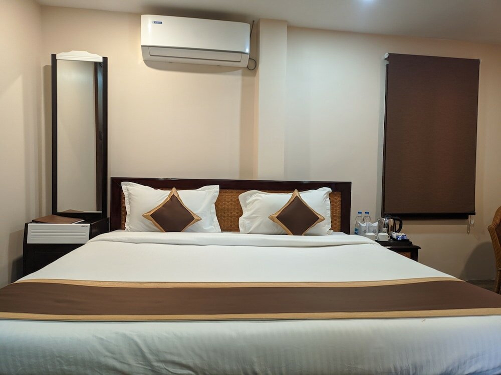 Фото Hotel Relax - Nagaon
