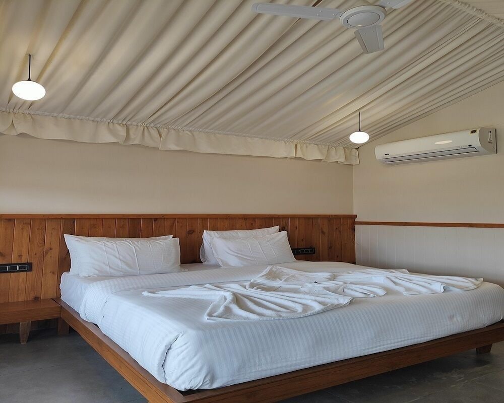 Фото Nirvana Resort and Restaurant