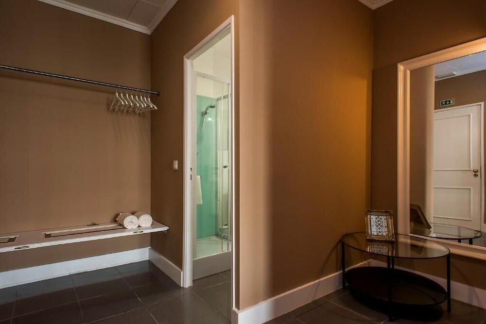 Фото Ph Downtown Suites