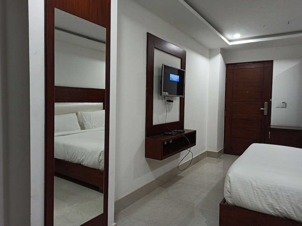 Фото Hotel Autumn Crocus - A Boutique Hotel