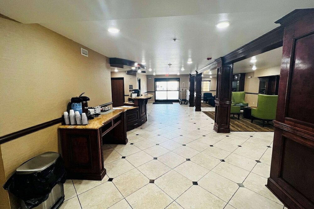 Фото Days Inn by Wyndham Jackson Downtown