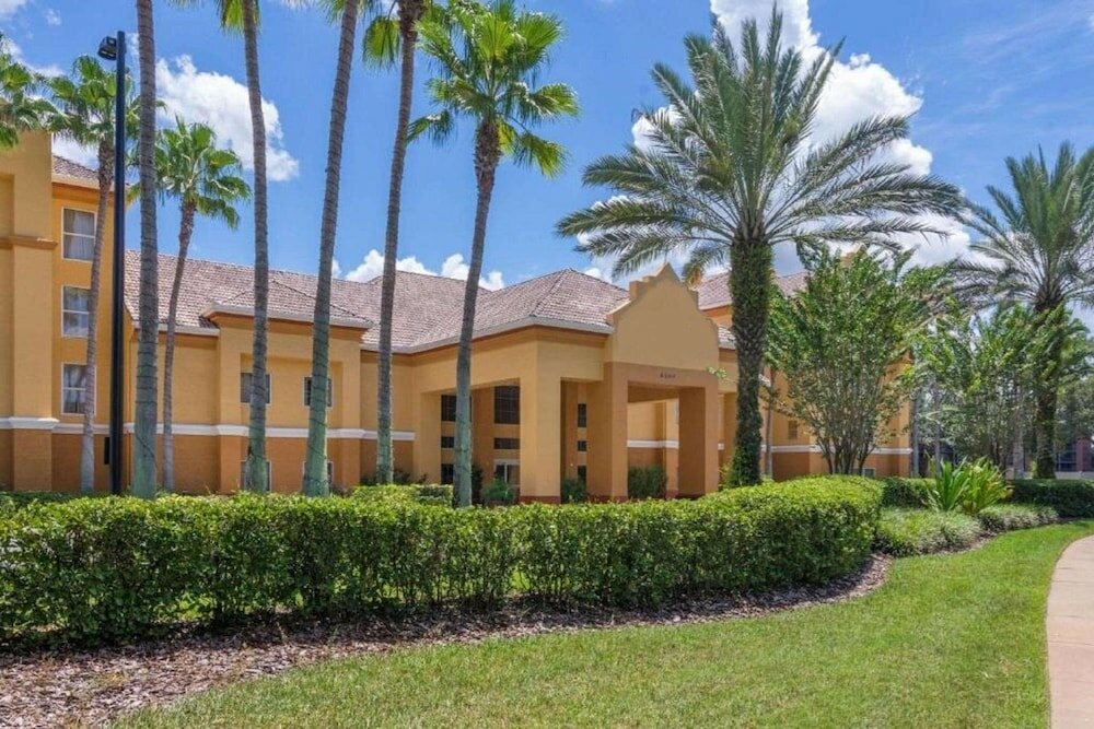 Фото Surestay Plus by Best Western Orlando Lake Buena Vista