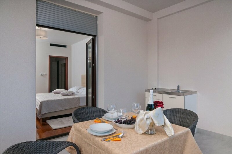 Гостиница Luxury Rooms near Beach 2 в Сплите