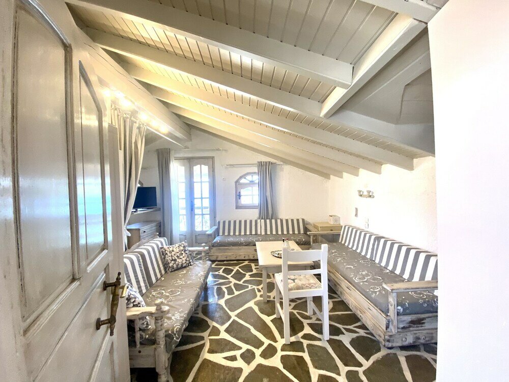 Фото Sybota Seaside Retreat - Chique Marina Loft