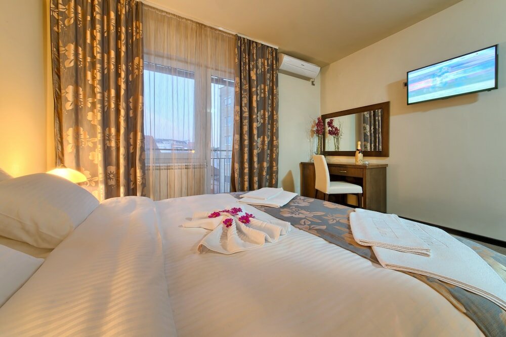 Фото Central Lux Hotel Kragujevac