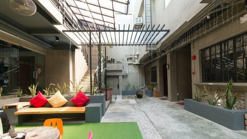 Гостиница RedDoorz Plus @ Taft North Mandurriao в Илоило