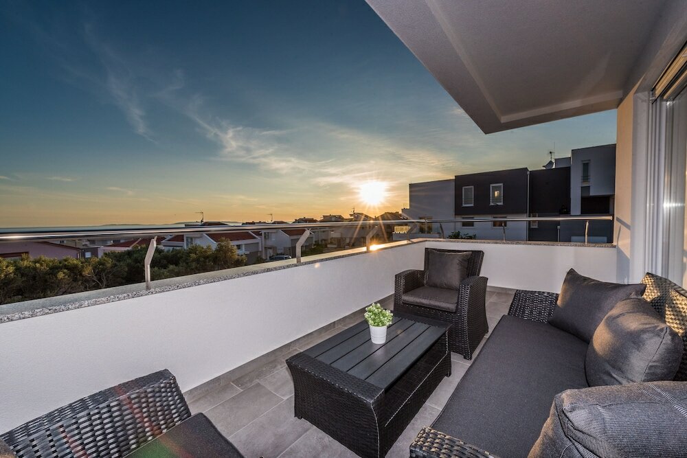 Фото Villa Magnifica Apartments with pool