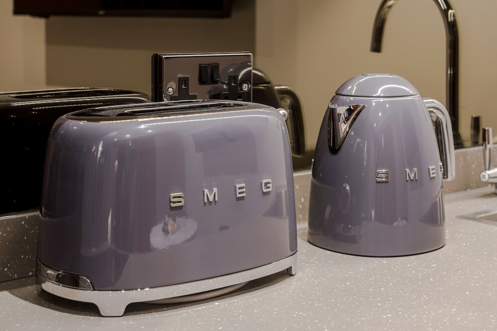 Фото Your Apartment Milton Keynes