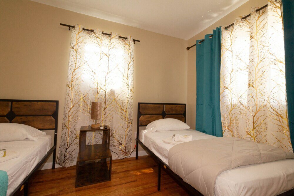 Фото Cheerful & Beautiful 3-Bedroom Ranch