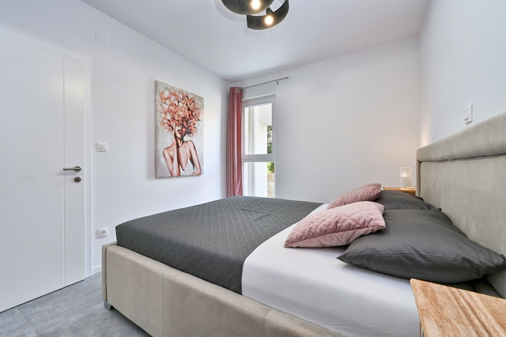 Фото Imperial Apartment with Private Pool