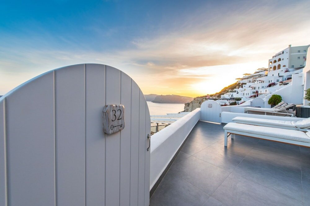 Фото Отель Santorini Secret Suites & Spa