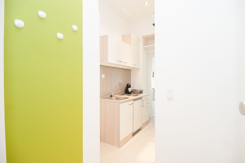 Фото Royal Resort Apartments Westbahnhof