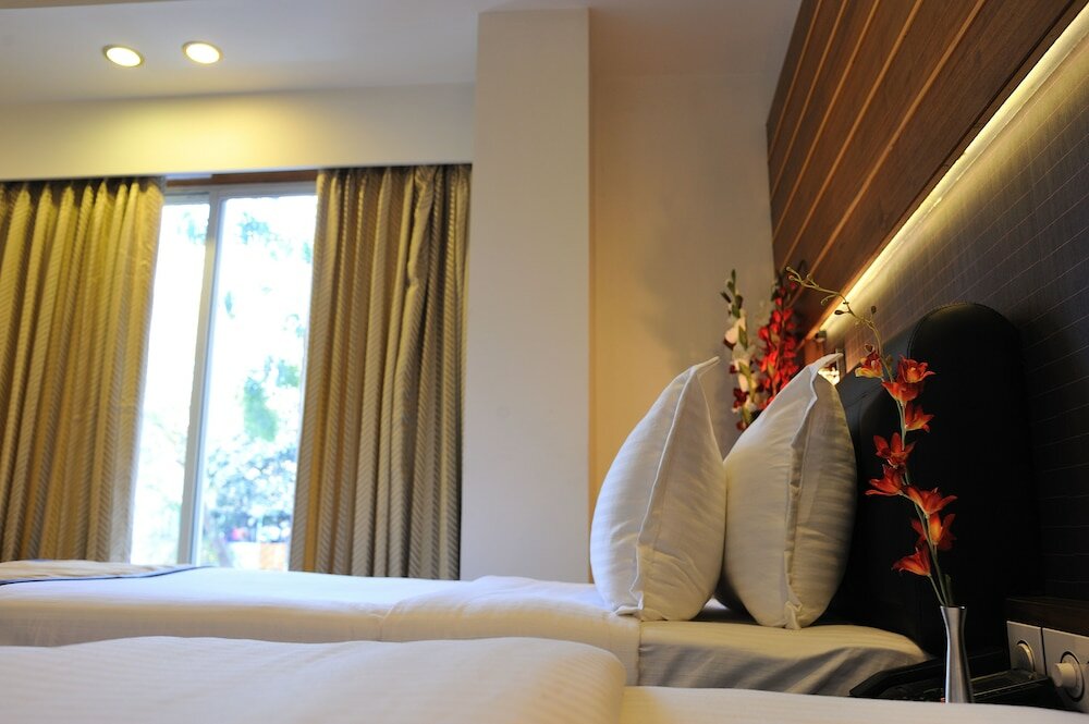 Фото Hotel Niharika