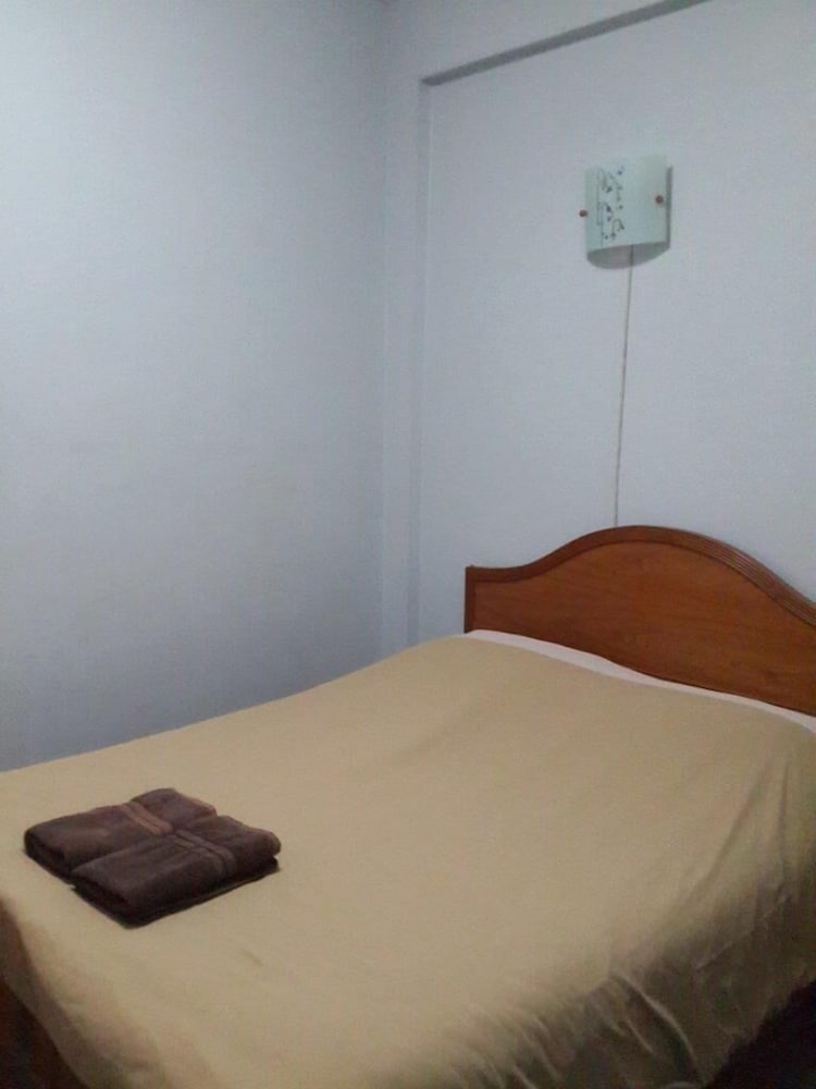 Фото White Orchid Inn