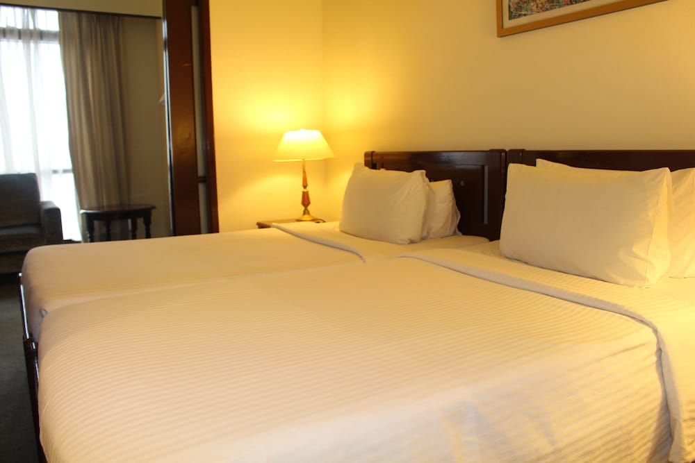 Фото Excellent Service Suites at Times Square