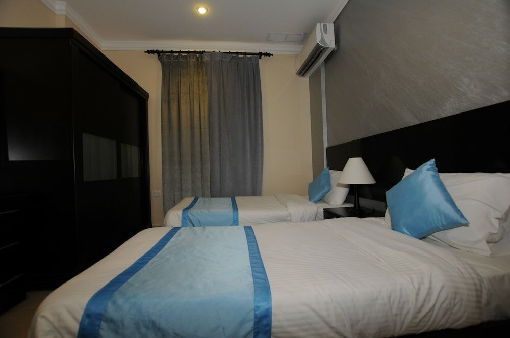 Фото Al Muhanna Plaza Hotel