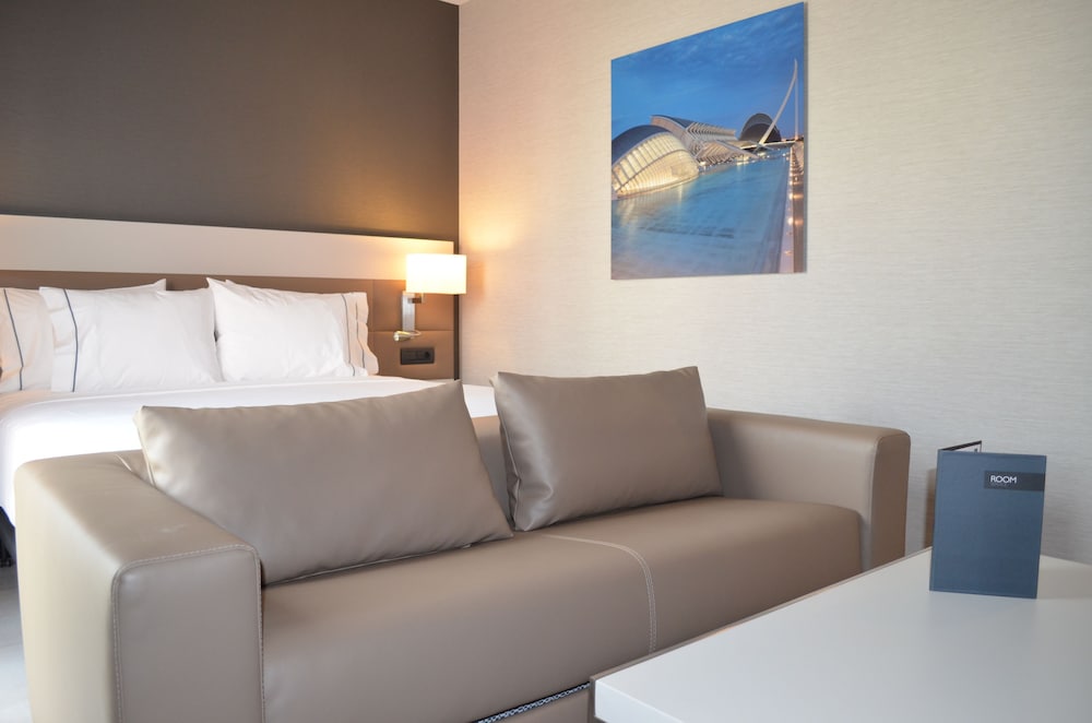 Фото AC Hotel Colon Valencia