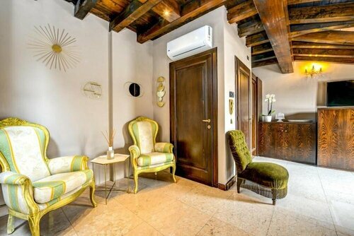 Гостиница Prestige Suite Sirmione в Сирмионе
