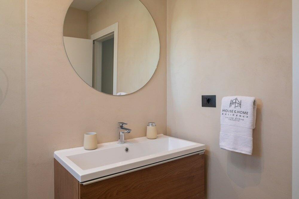 Фото House & Home Slatine