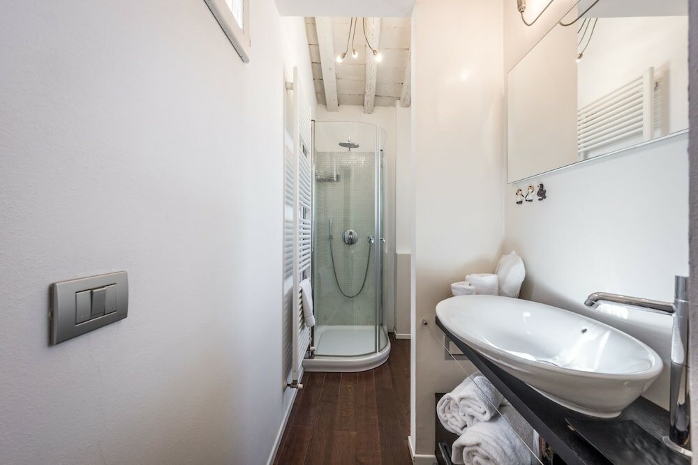 Фото Emilia Suite Urban