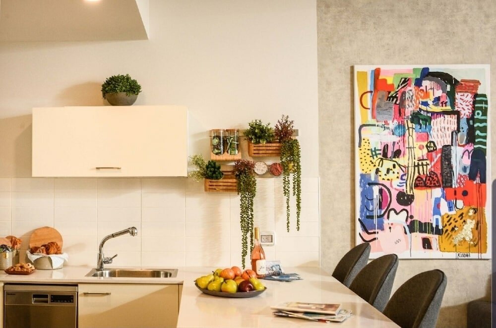 Фото J-Tower Apartments