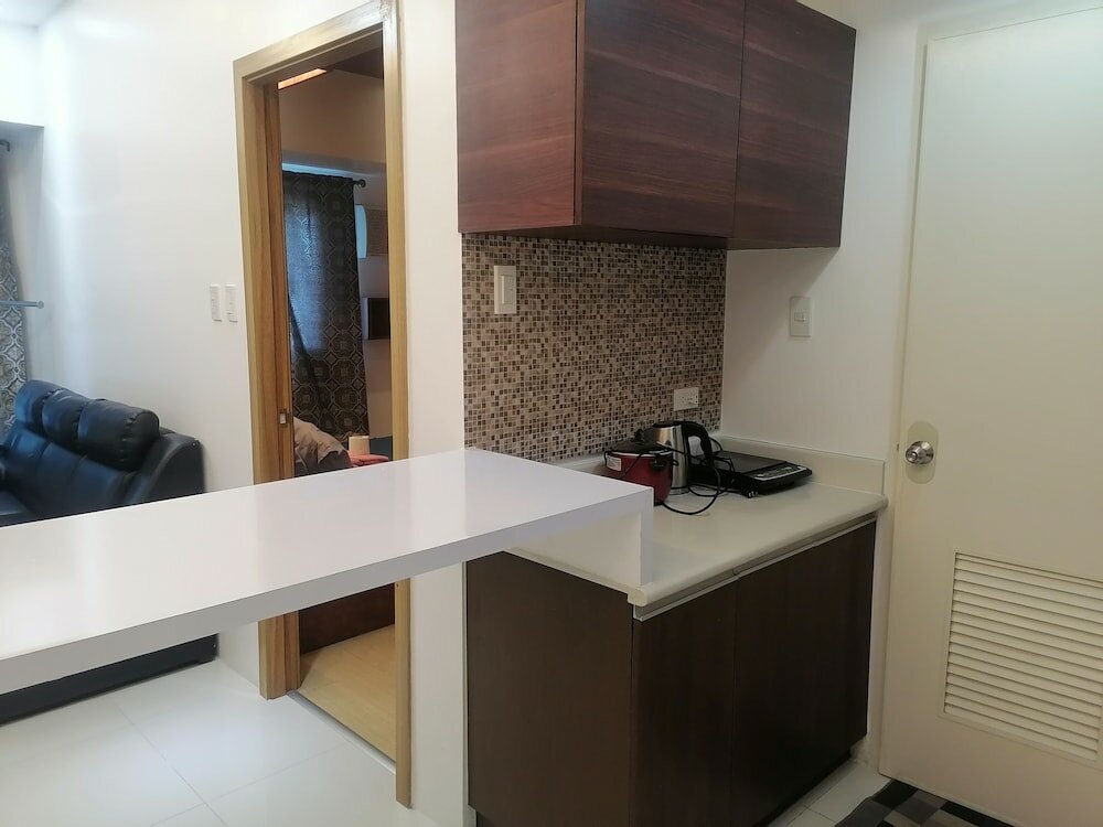 Фото Roxas Blvd Ermita Studio Us Embassy Mla