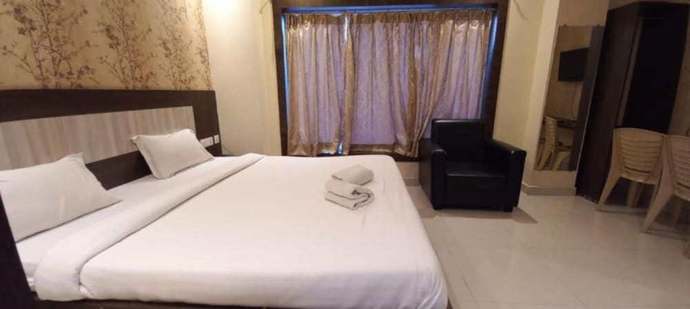 Фото Goroomgo Home Town Puri