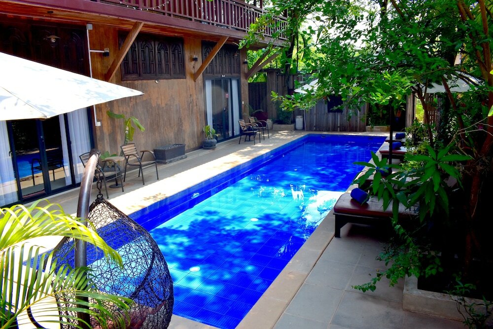 Фото Three Little Birds