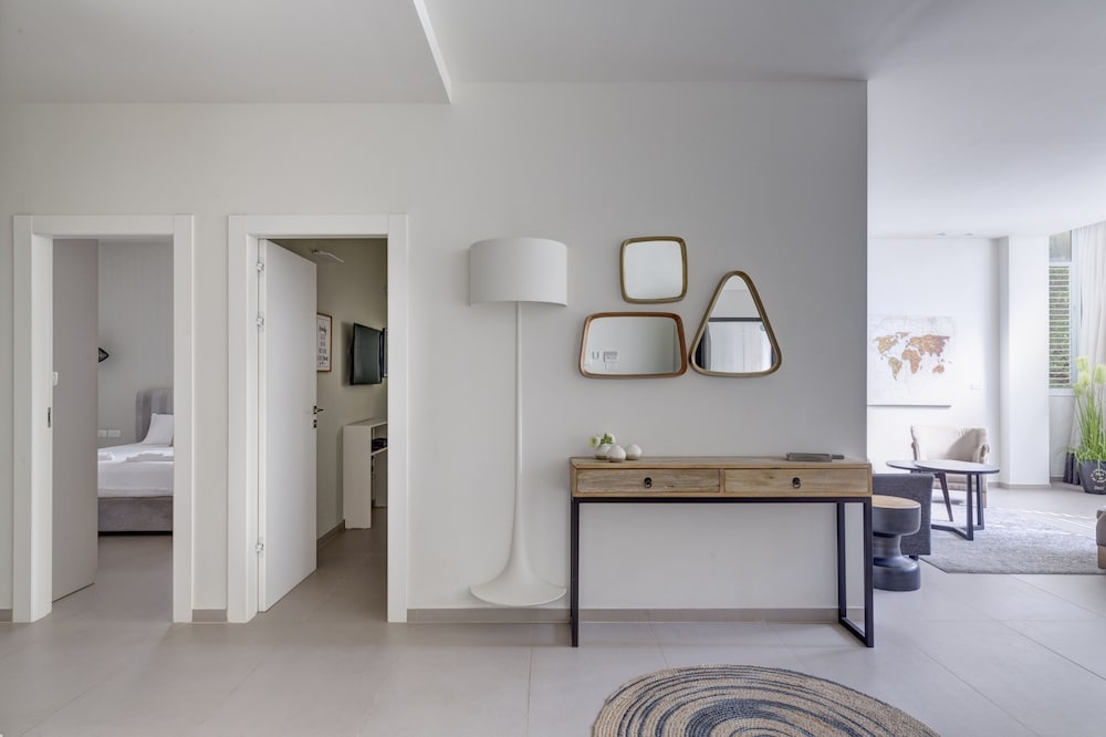 Фото Central17 by Tlv2rent